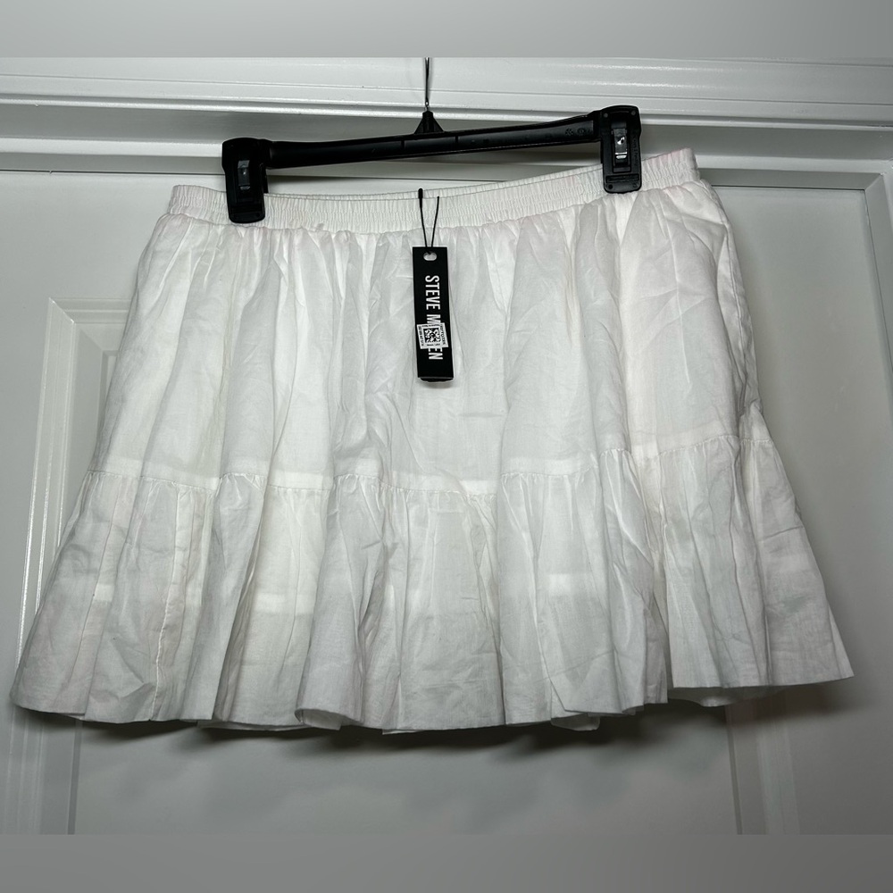 Steve Madden NWT Aisha White Skirt-Minor‎ Discoloring at Waist